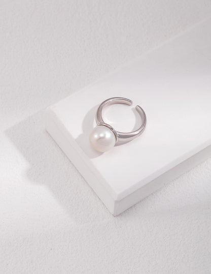 Minimalist Sterling Silver Ring with Natural Pearl