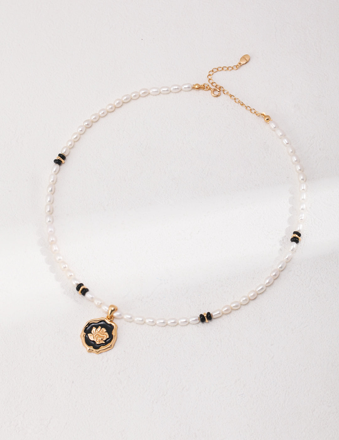 Natural Pearl Necklace with Black Agate and Drip Glaze Flower Pendant