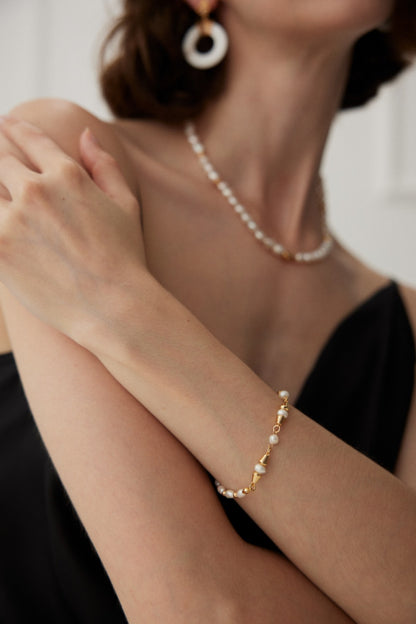 Gold-Plated Sterling Silver with Natural Pearl Bracelet