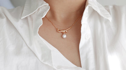 Knot Design Necklace with Natural Pearl Pendant