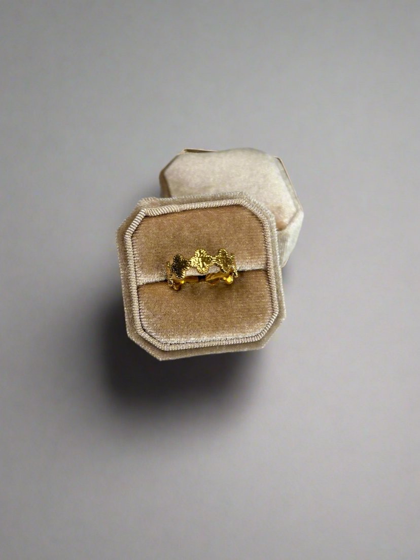 Bloom Clover Ring