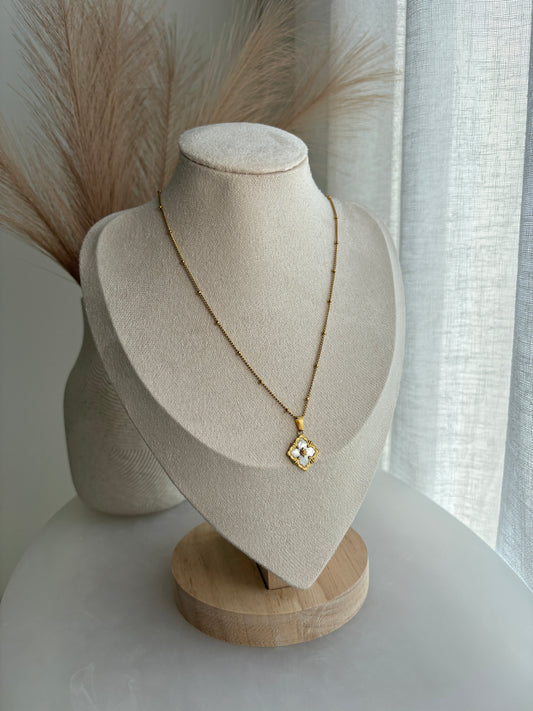 Esme Clover Necklace