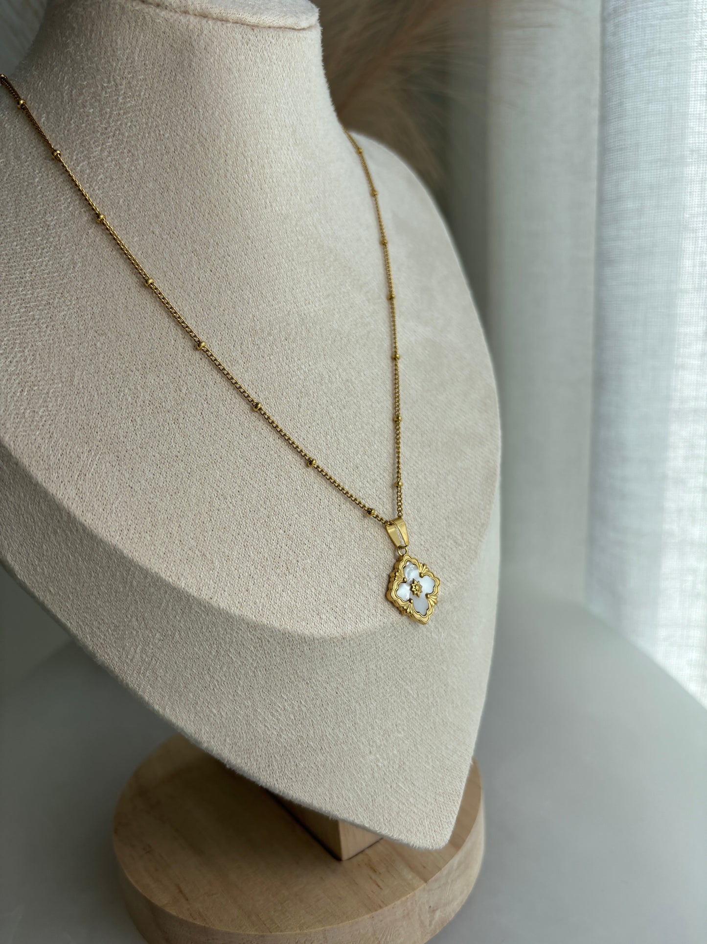 Esme Clover Necklace