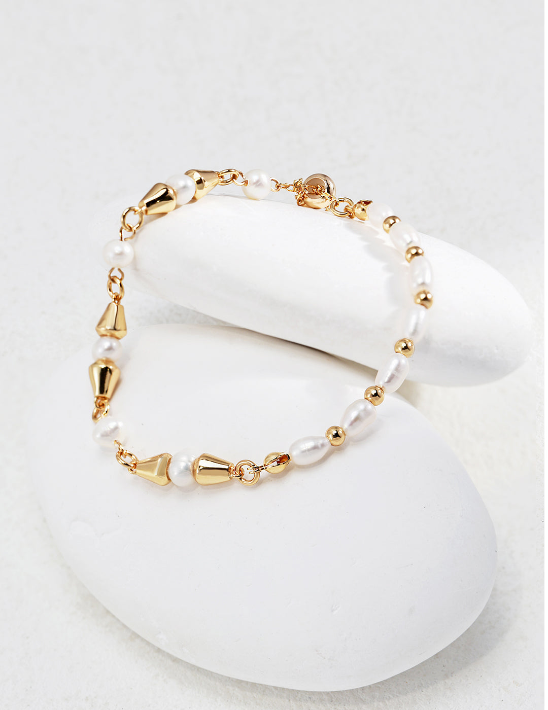 Gold-Plated Sterling Silver with Natural Pearl Bracelet